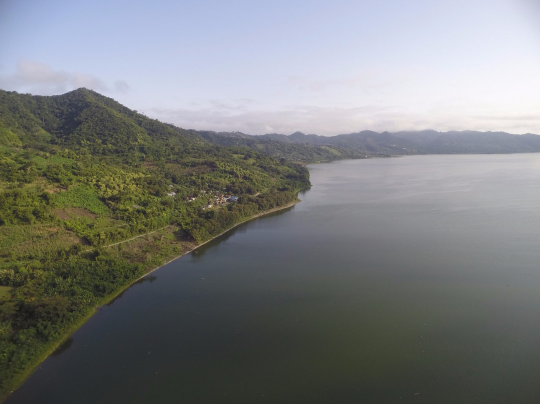 New Abirem旅游景点-Lake Bosumtwi