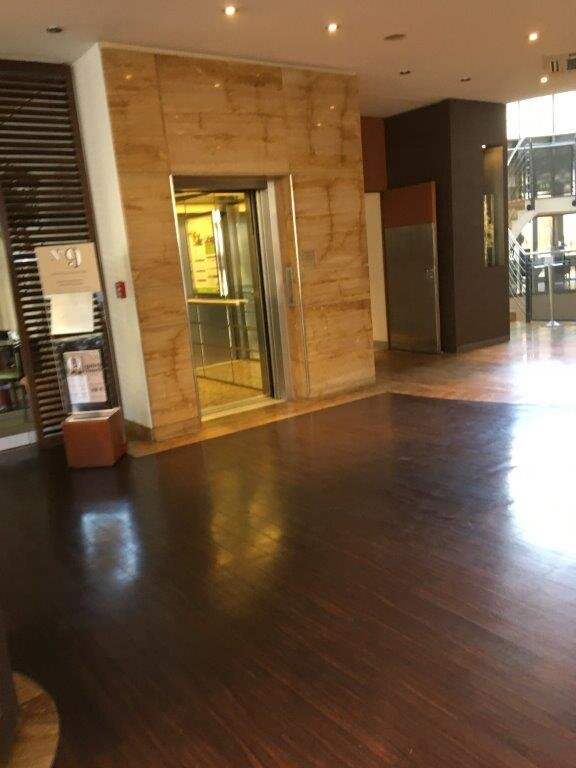 茨维考假日酒店主图