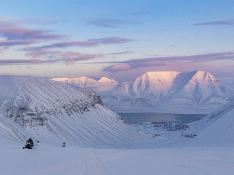 Discover Svalbard-朗伊尔城必去景点