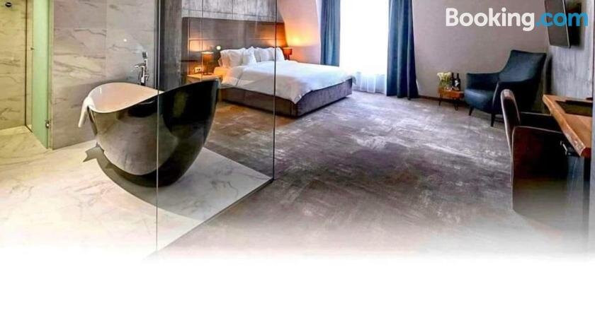 Aniroc Signature Hotel主图