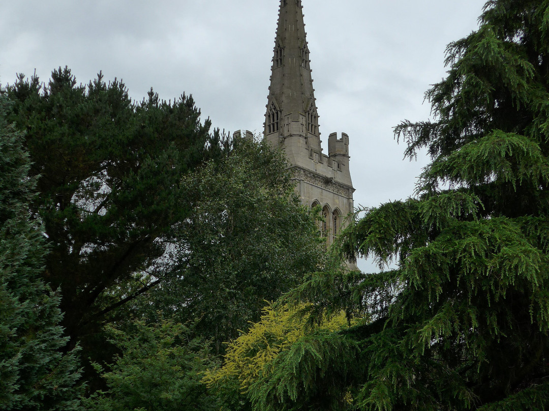 The Parish Church of St Peter and Paul-凯特林必去景点