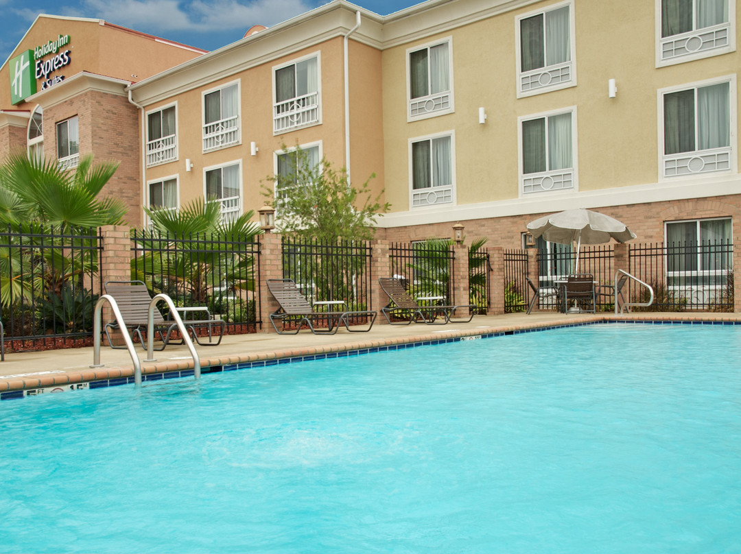 Alexandria Express & Suites主图