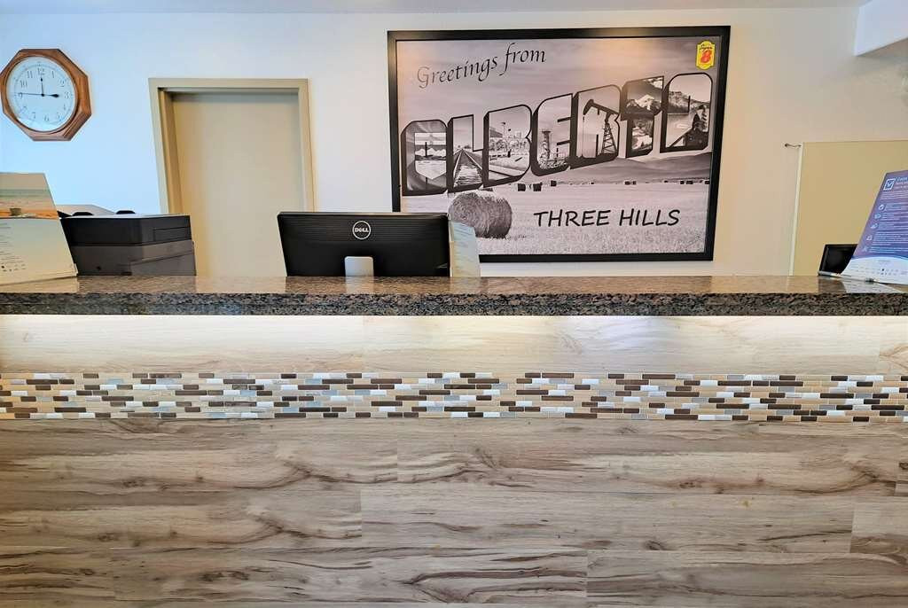 Super 8 by Wyndham Three Hills AB主图