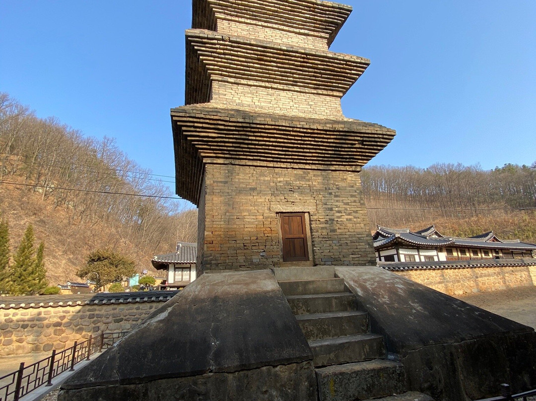 Sinsedong Chilcheung Jeontap (Sinsedong 7 stories Brick Pagoda)-安东市必去景点