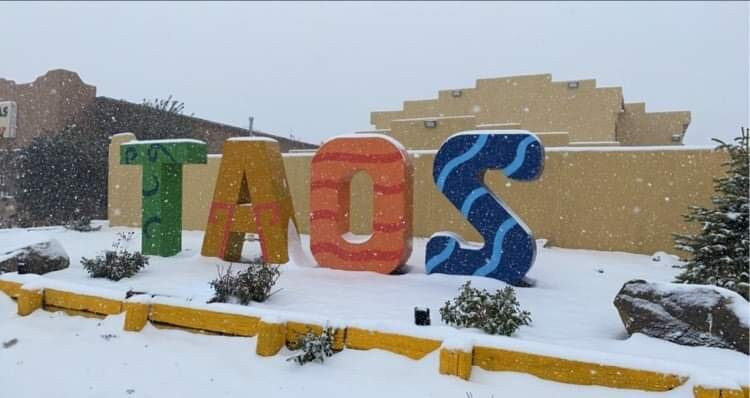 Super 8 by Wyndham Taos主图