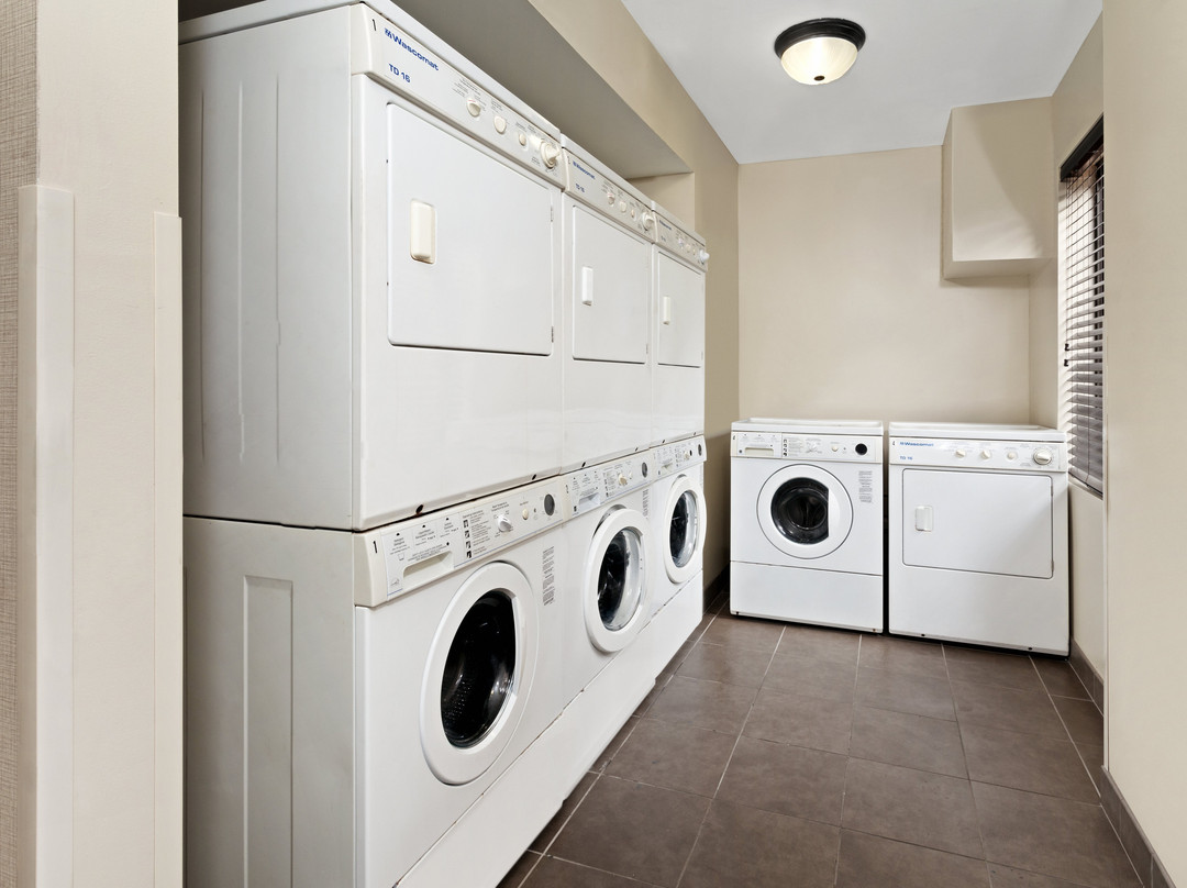 Staybridge Suites Springfield-South by IHG主图