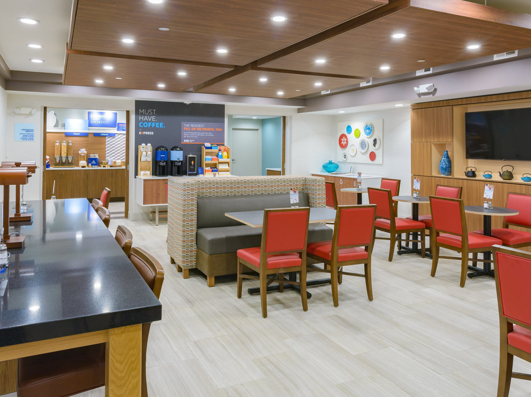 Holiday Inn Express Southington by IHG主图