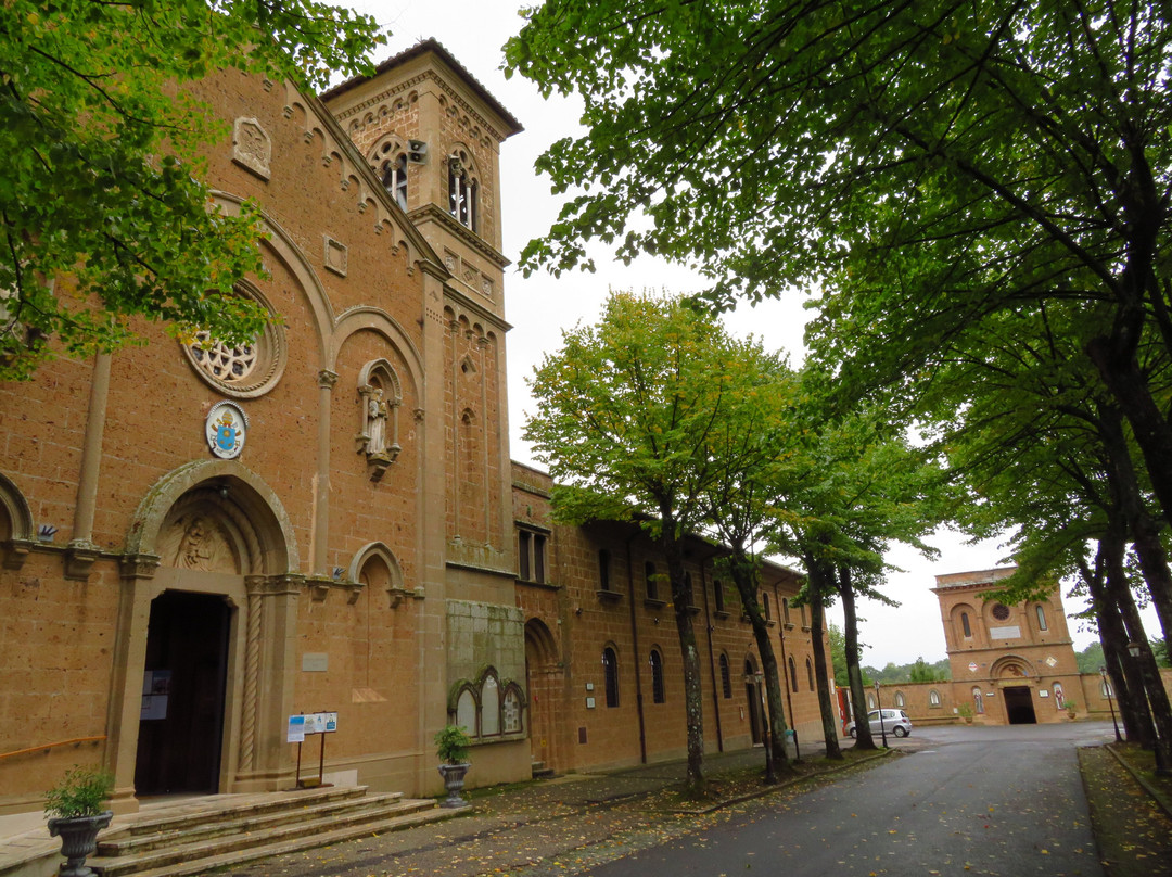 Pontificio Santuario Maria SS. "ad Rupes"景点图片