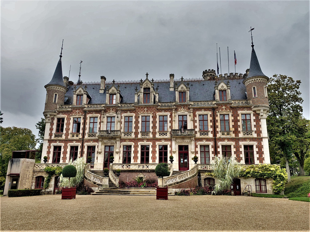 Mairie de Le Donjon景点图片