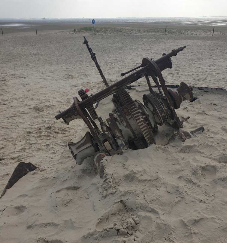 Das Wrack am Ostende-诺德奈必去景点