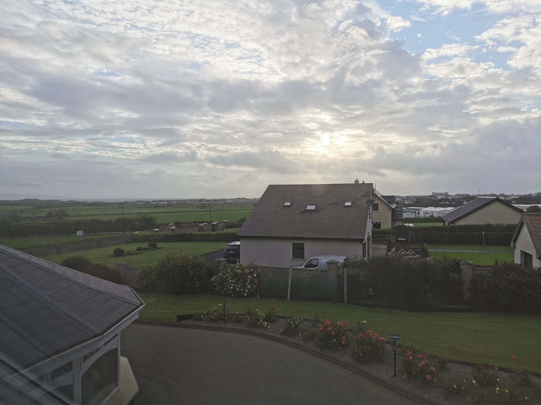 The Tides Ballybunion主图