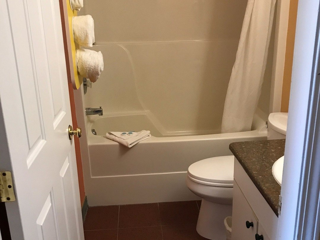 Riverside Motel主图