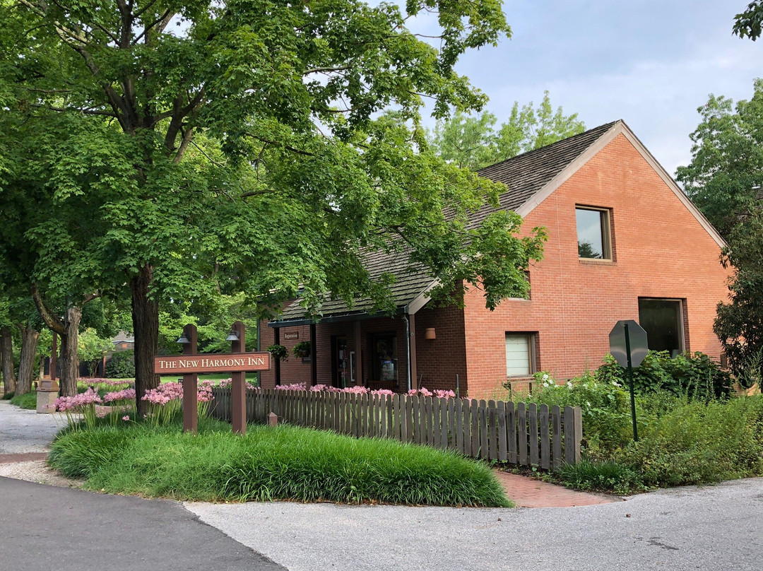 New Harmony Inn Resort & Conference Center主图