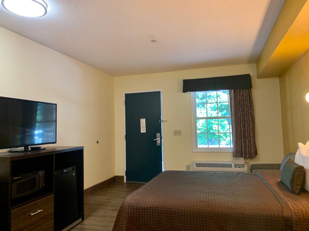 Executive Inn & Suites主图