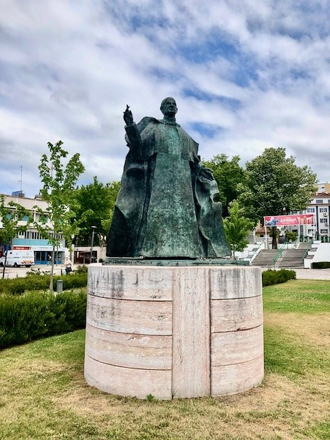 Estatua de Paulo VI景点图片