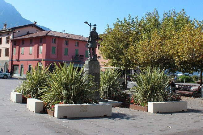 Statua di San Costanzo景点图片