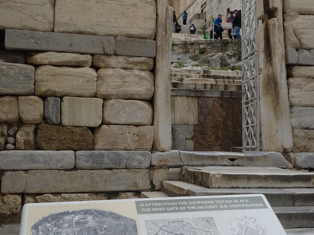 Propylaea-雅典必去景点