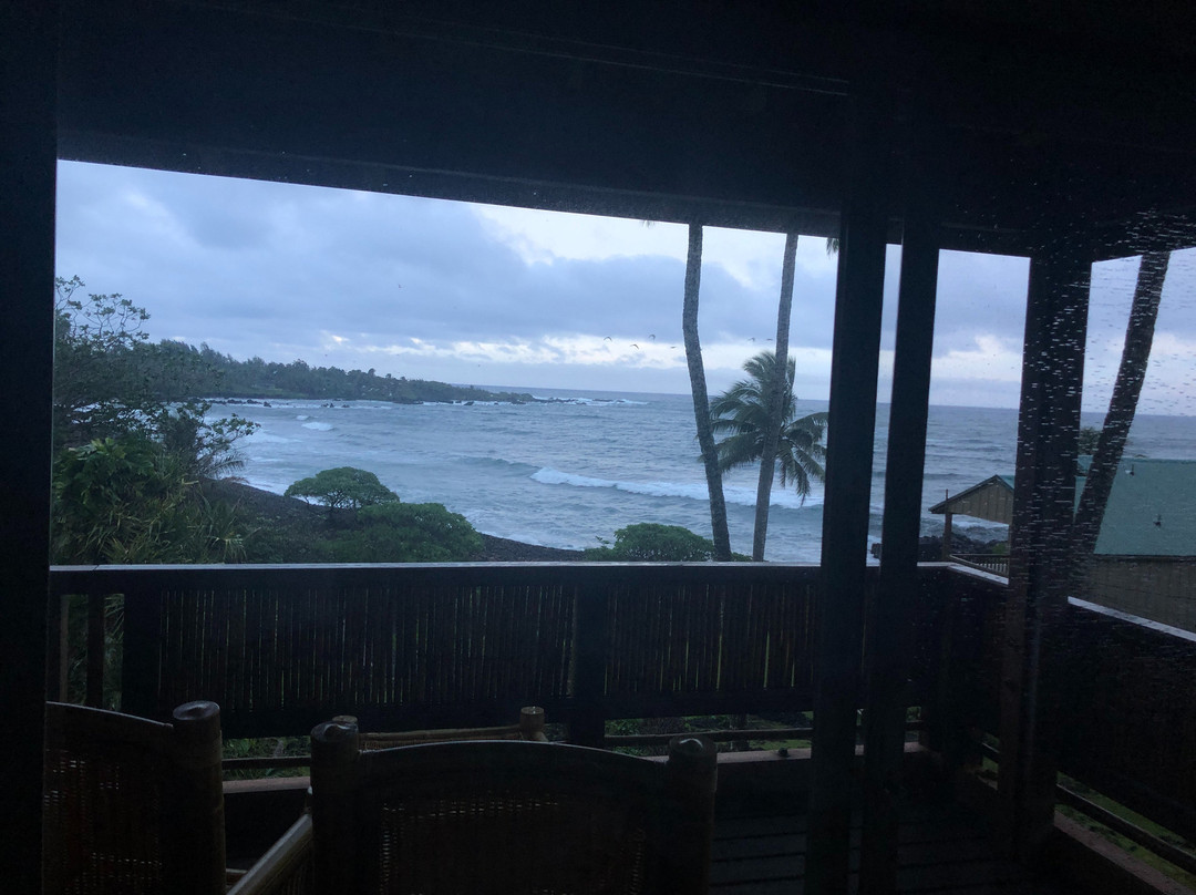 Bamboo Inn on Hana Bay主图