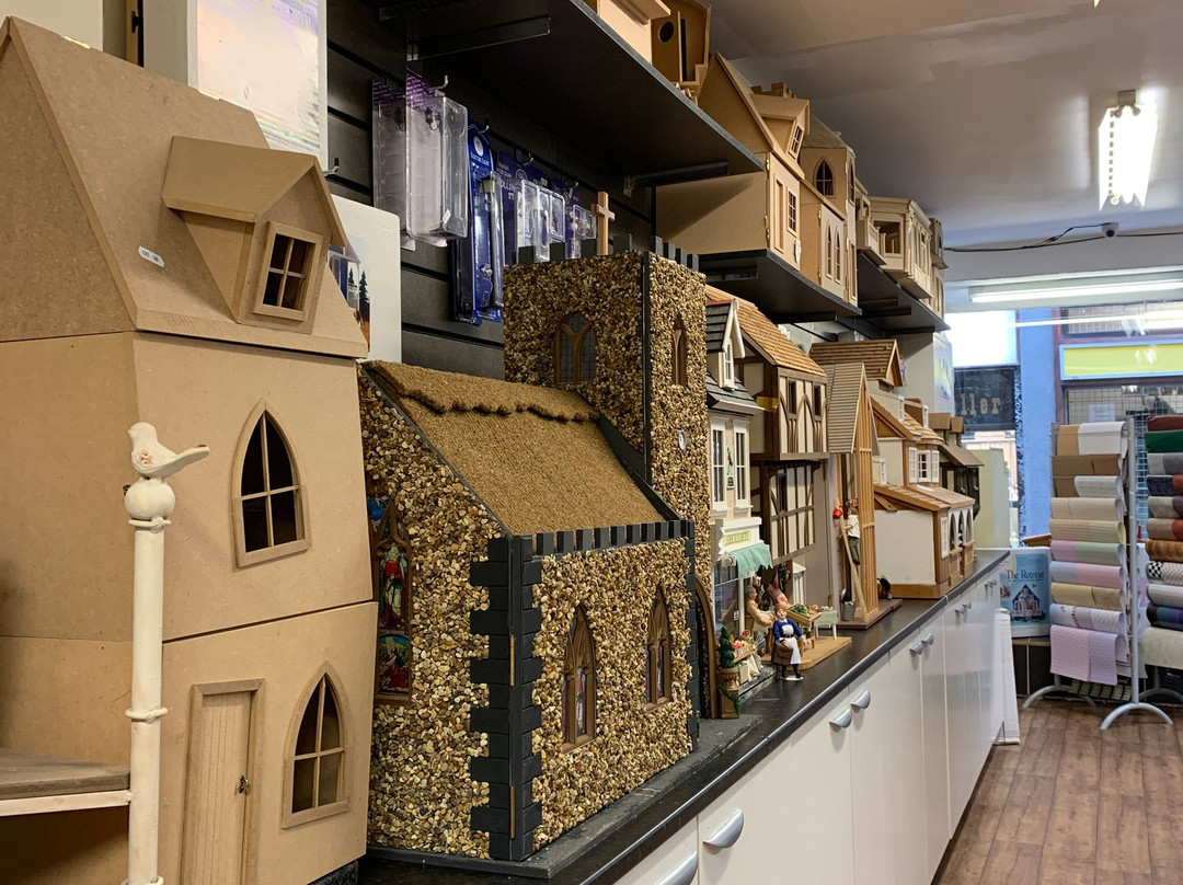 Unique Craft Miniatures景点图片