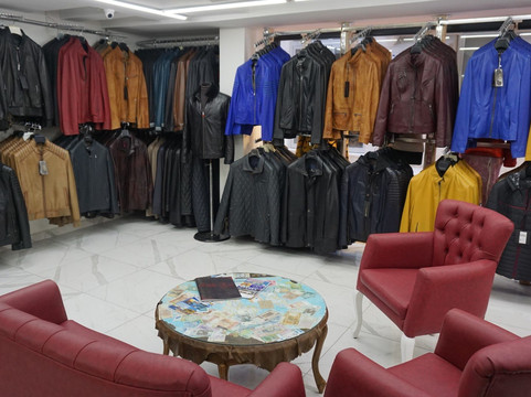 Golf Leather & Fur-库萨达斯必去景点