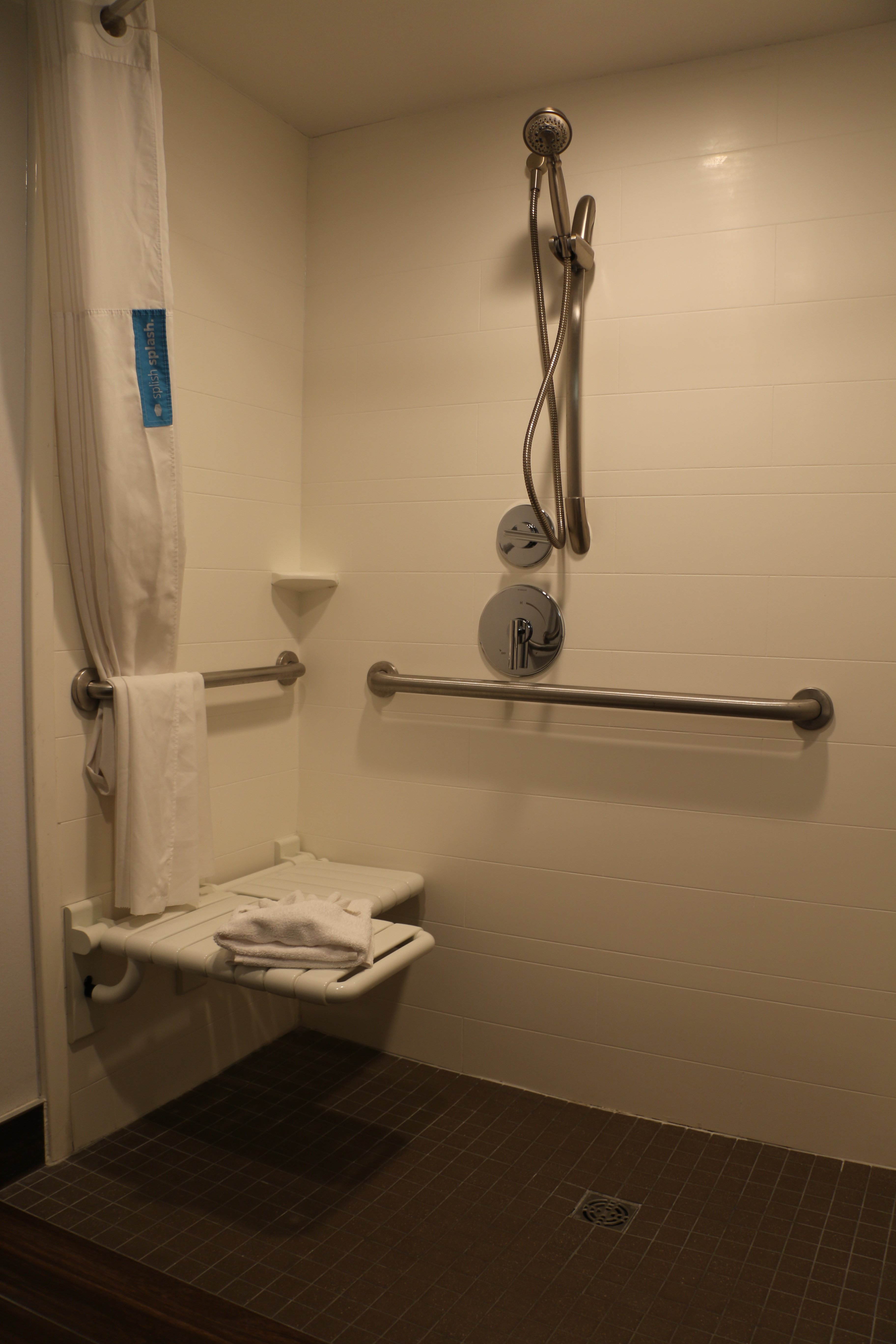 Hampton Inn & Suites Orem-浴室