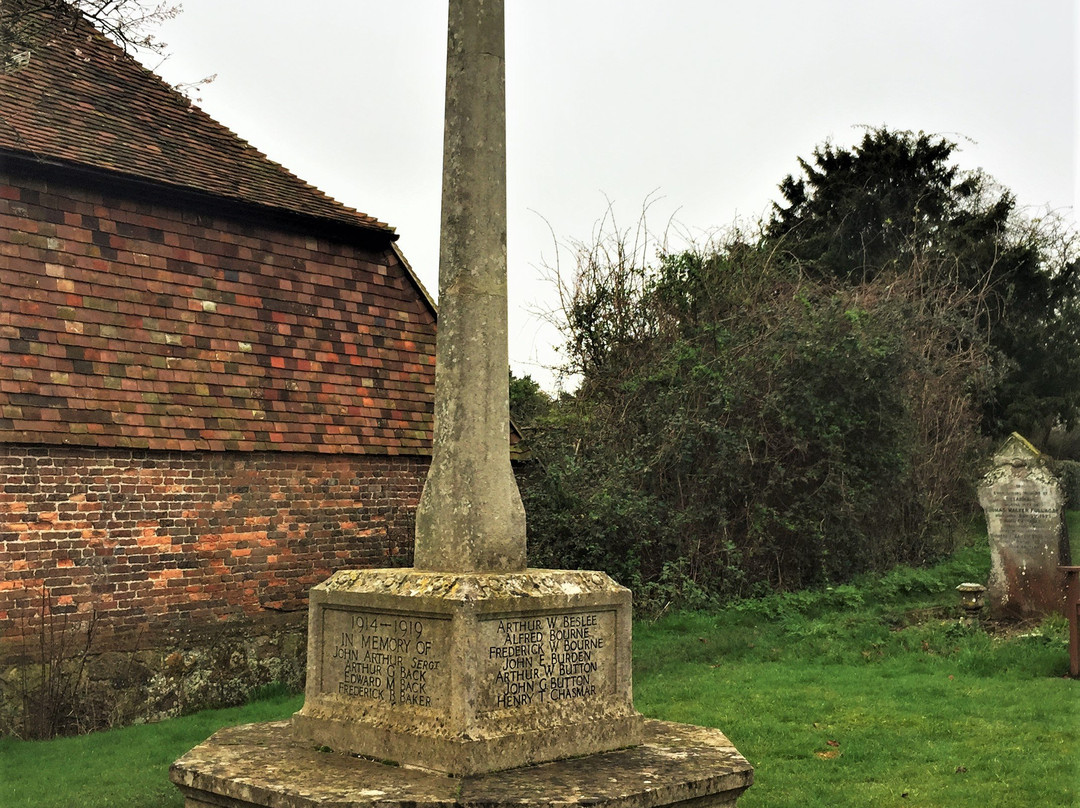 Woodchurch War Memorial景点图片