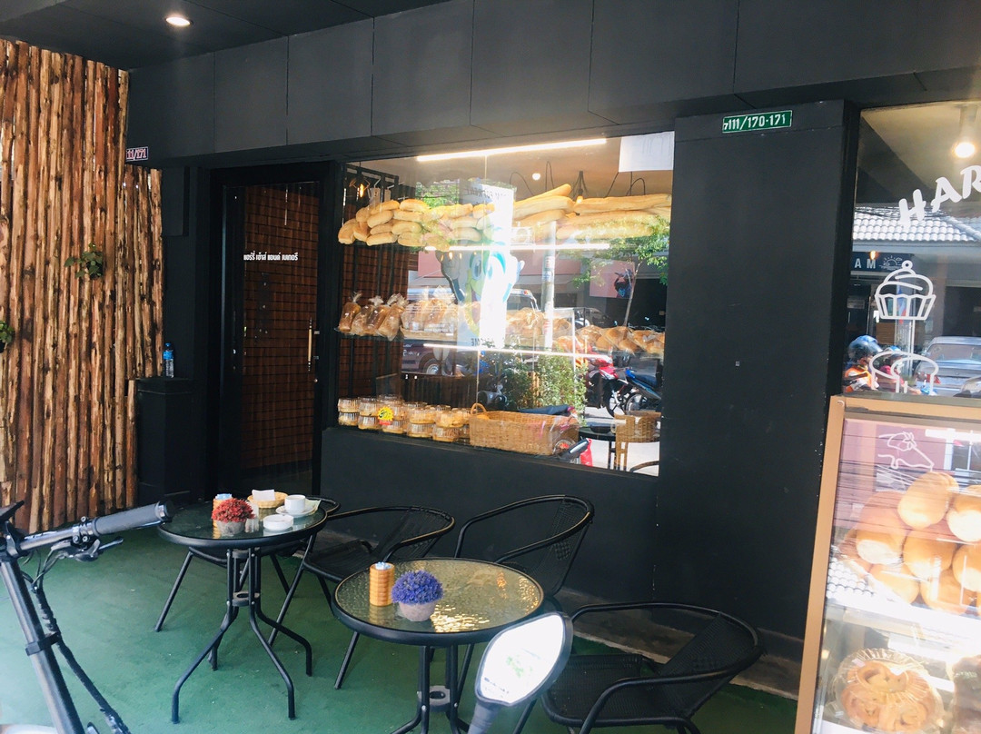 Harry House & Bakery