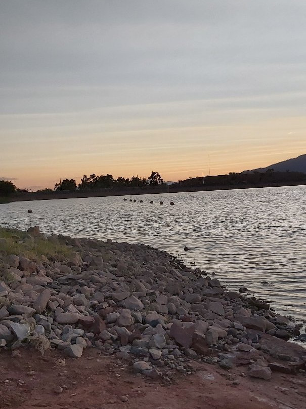 Embalse Lateral景点图片