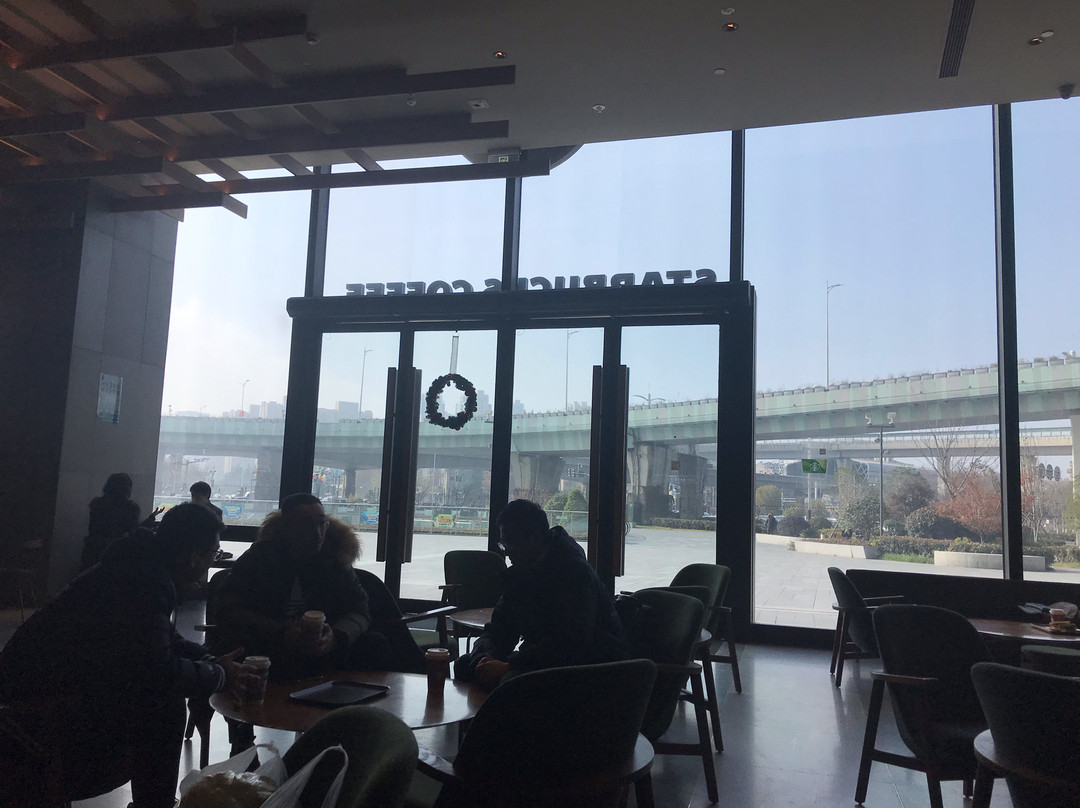 金鹰国际购物中心(汉中路)-南京市必去景点