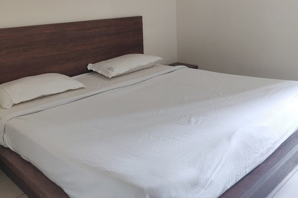 SPOT ON 29404 Kruthika Comforts主图
