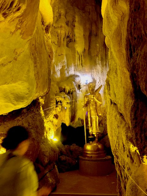 Wat Tham Phetpiman景点图片