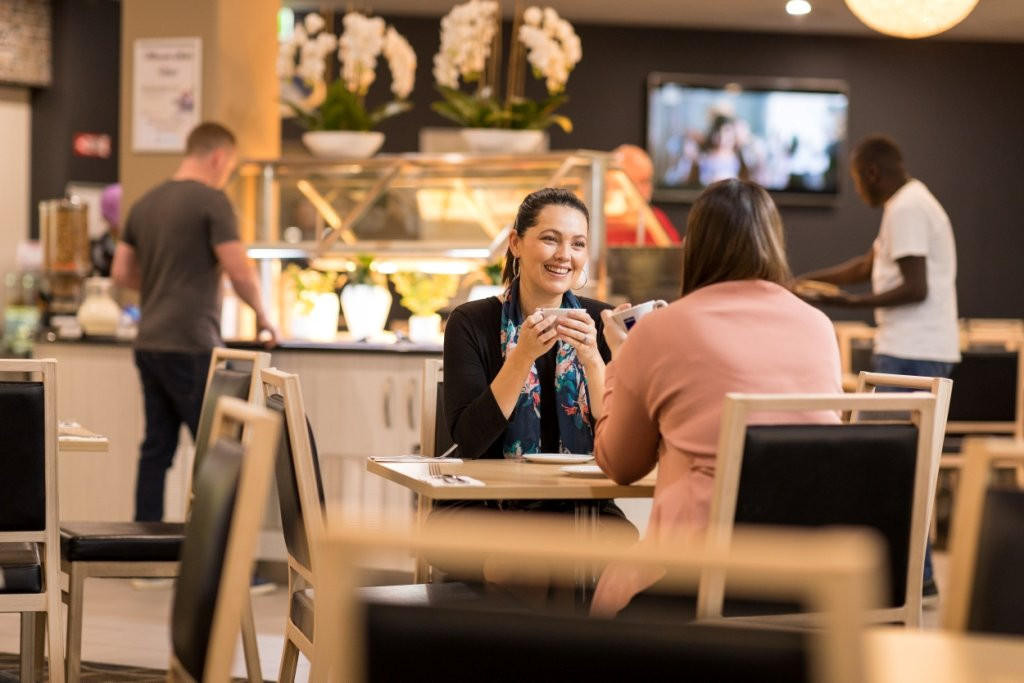 莫森湖区酒店主图
