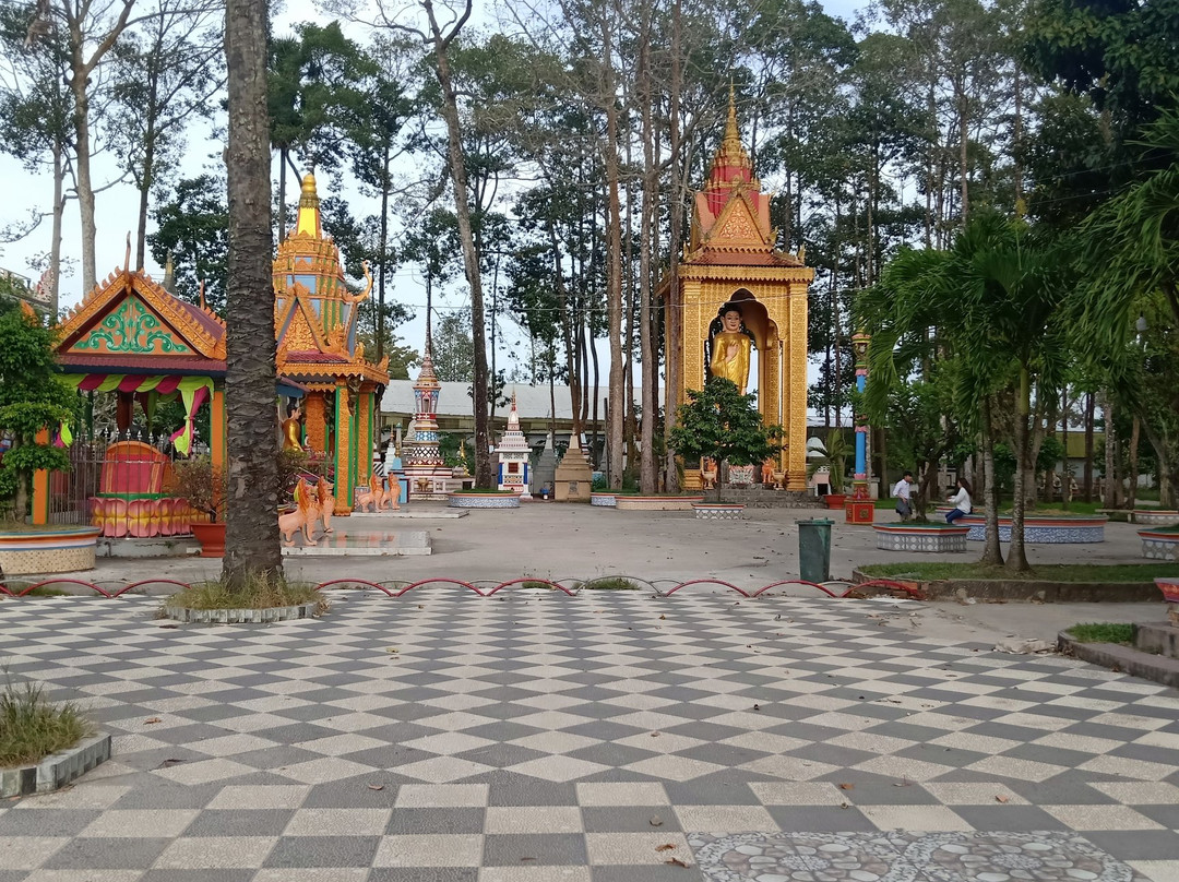 Sa Lon Pagoda-朔庄必去景点