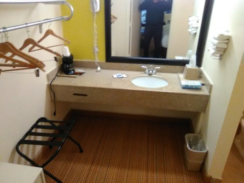 Americas Best Value Inn Fredericksburg N主图