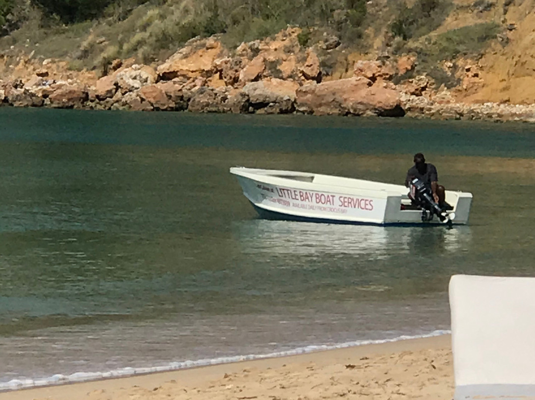 Crocus Bay Beach-The Valley必去景点
