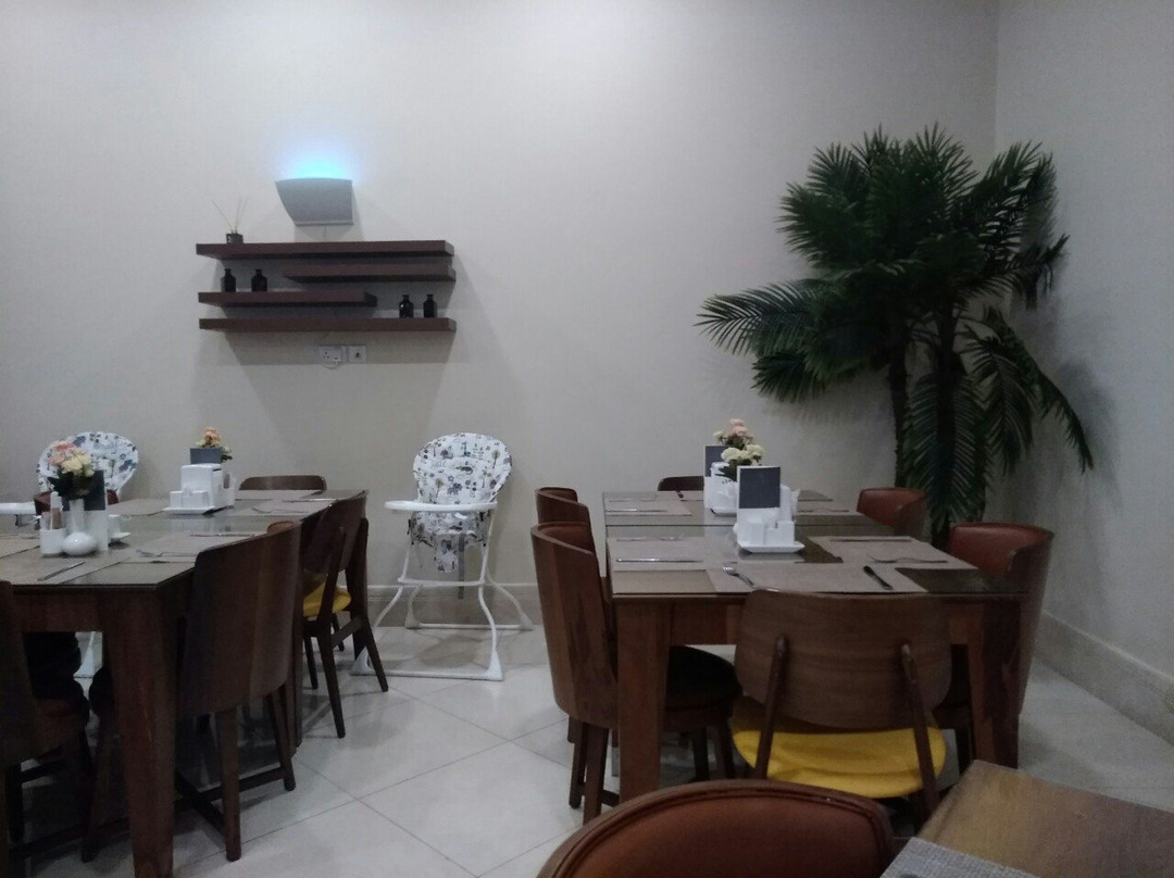 City Tower Hotel主图