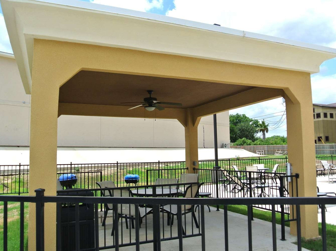 Hampton Inn Carrizo Springs主图