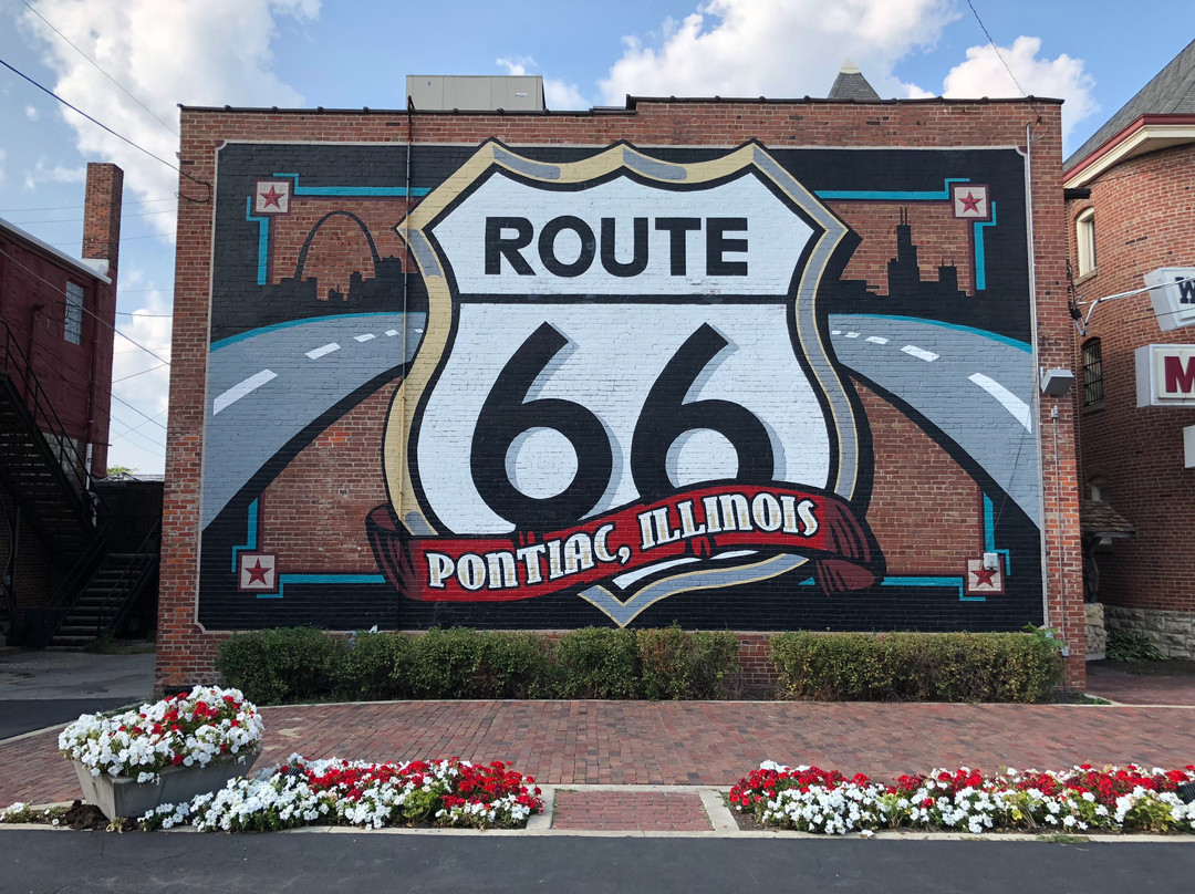 Route 66 Shield Mural景点图片