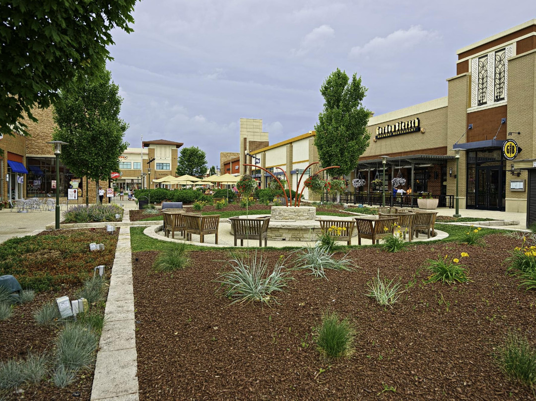 杜佩奇县旅游景点-The Promenade Bolingbrook