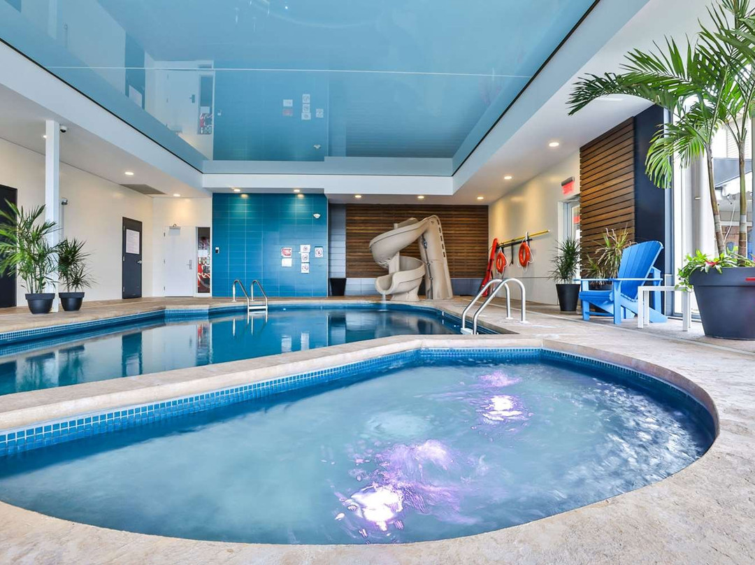 Comfort Inn & Suites主图