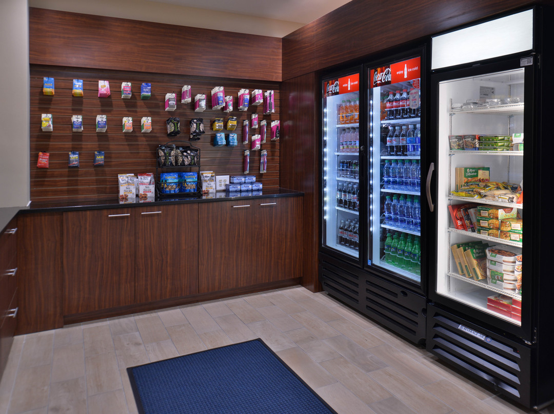 Holiday Inn Express & Suites Dearborn SW - Detroit Area by IHG主图