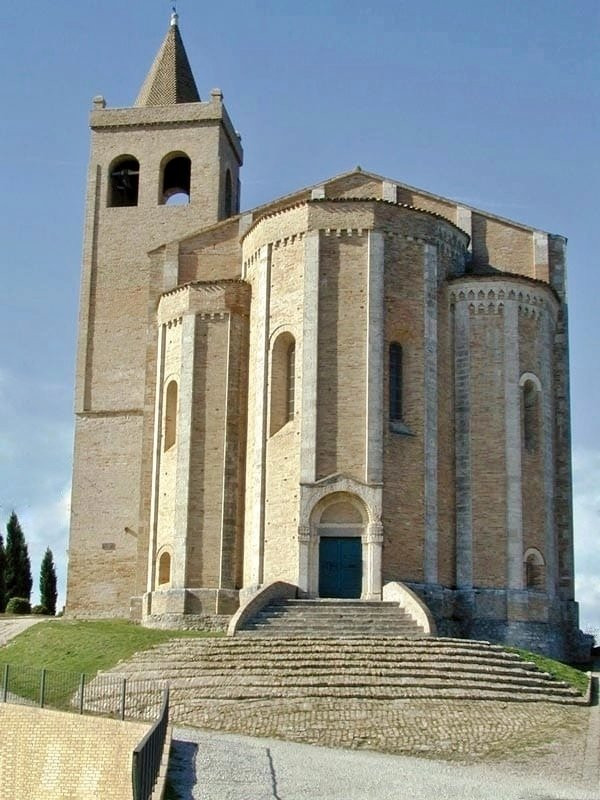 Chiesa di Santa Maria della Rocca-Offida必去景点