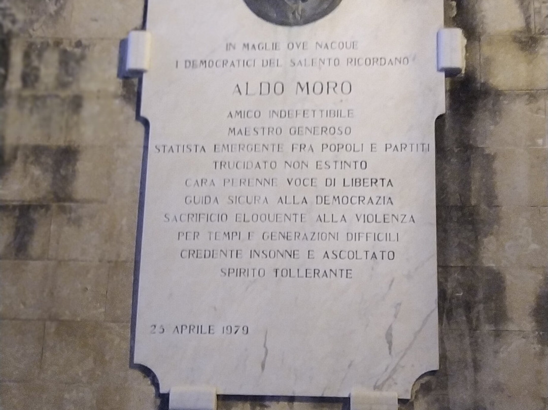 Piazza Aldo Moro景点图片