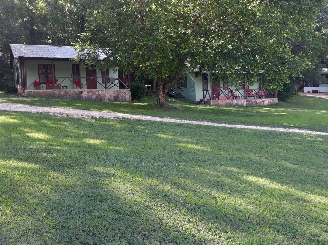 Blackburns Resort主图