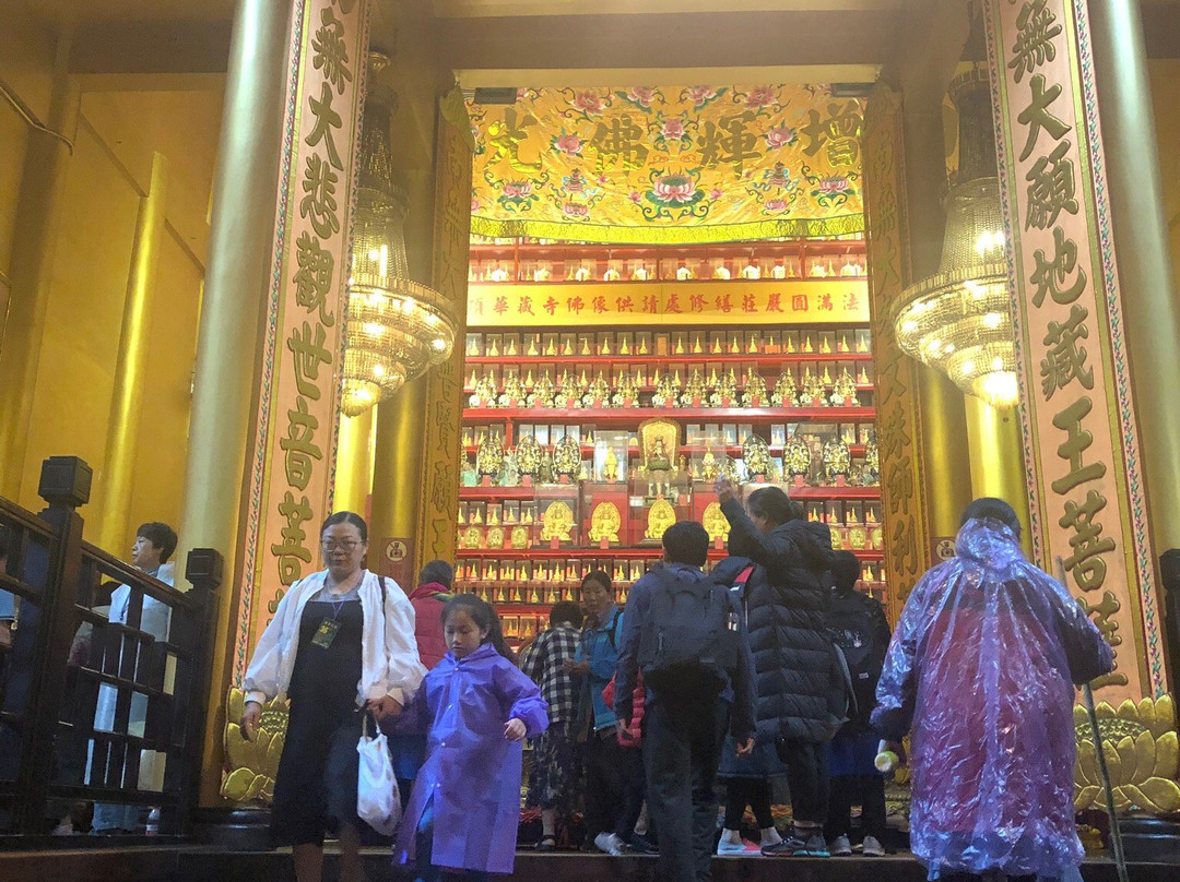 华藏寺-峨眉山市必去景点