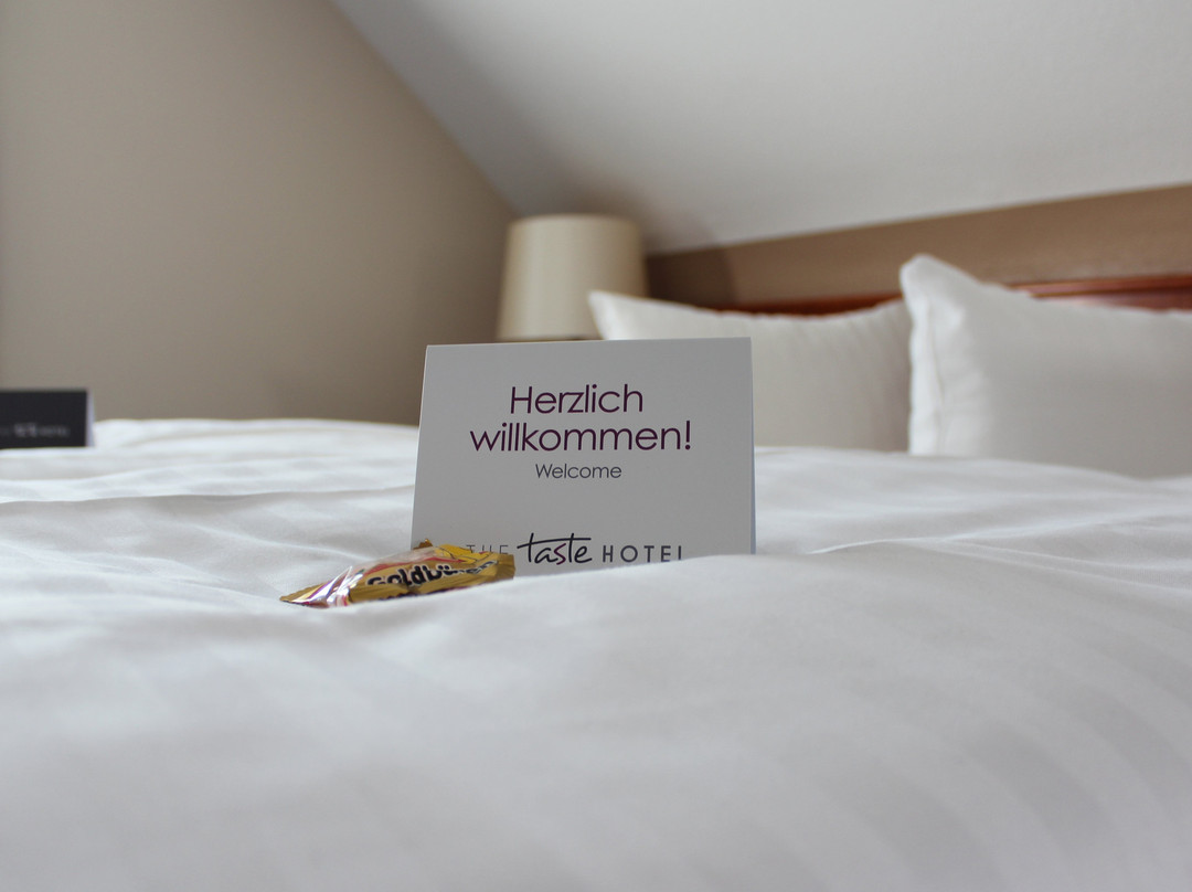 华美达兰佩特海姆酒店主图