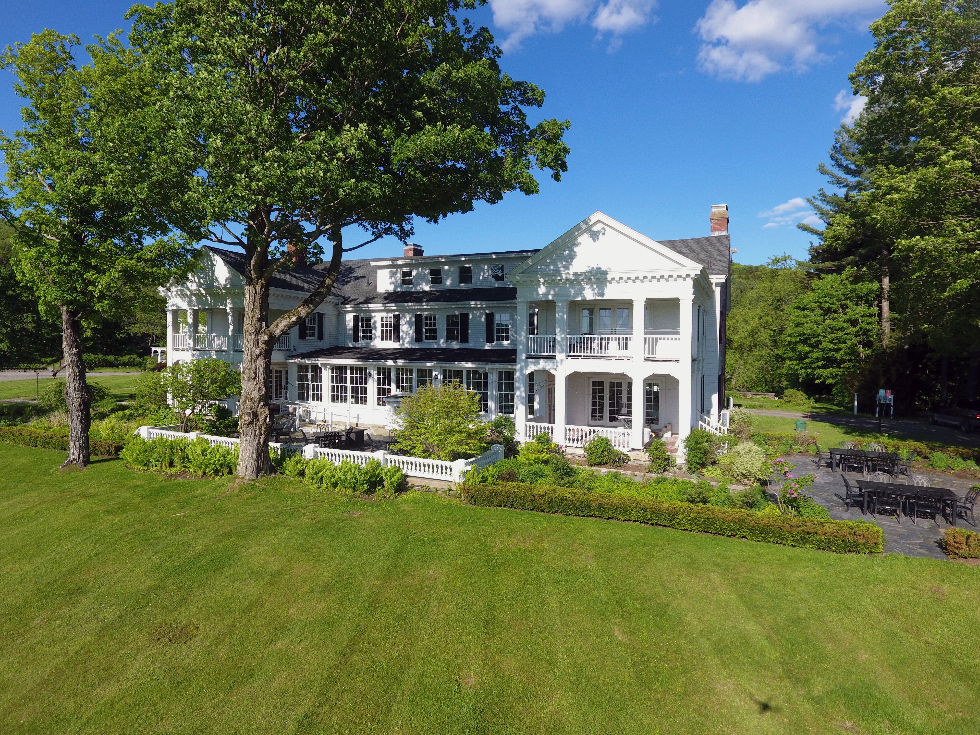 The White House Inn-官方