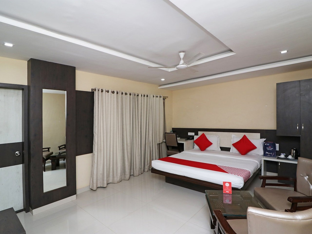 OYO 4906 Hotel Lotus