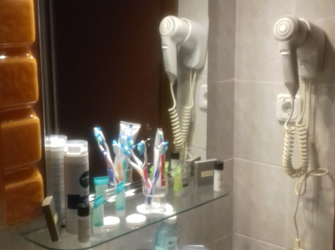 莉莉安乡村酒店主图