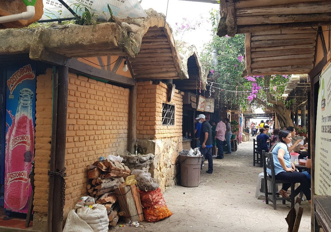 Mercado Campesino de Acuarela-Los Santos必去景点